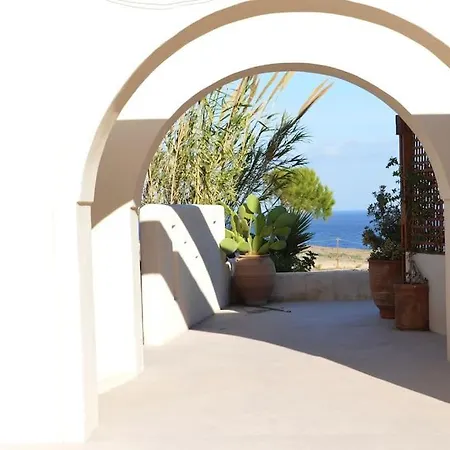 Holiday home Absolute Peace North By The Volcanic Slopes Imerovigli (Santorini)