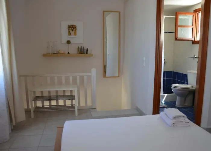 Absolute Peace North By The Volcanic Slopes Imerovígli